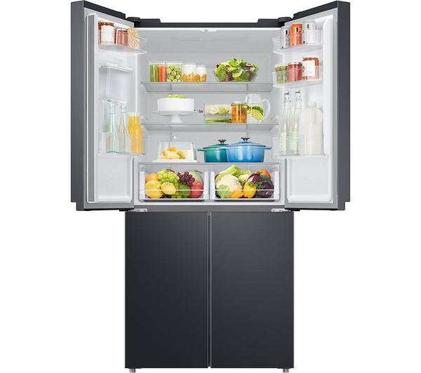 Samsung Series 8 SpaceMax Gentle Black Fridge Freezer with advanced cooling technology