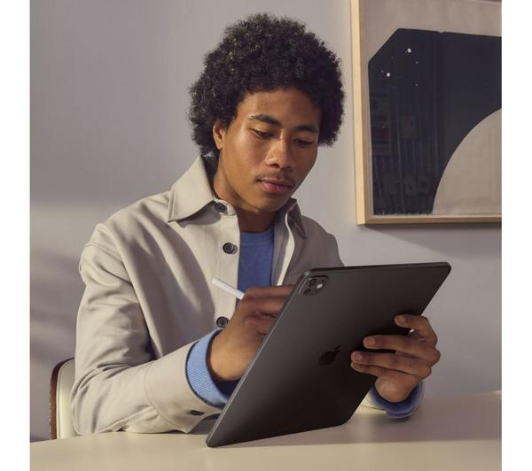 APPLE 11" iPad Pro 1TB Silver front view